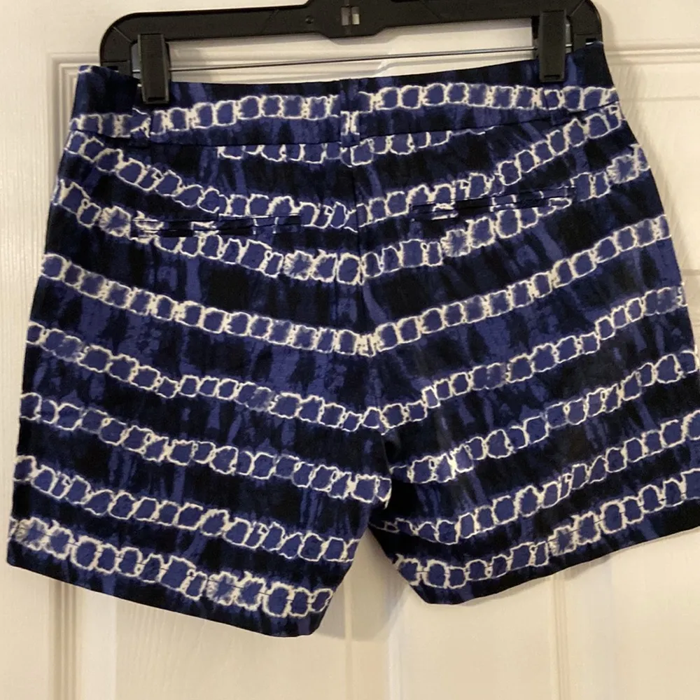 J.Crew Linen Shorts size 2 inseam 5” blue and white brand new with tag - Image 3