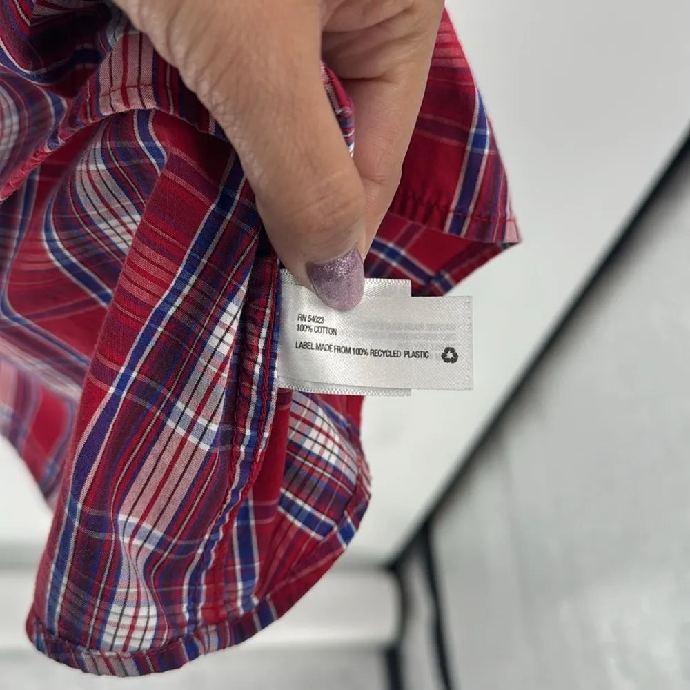 GAP boyfriend fitted shirt red plaid ruffled accented collar preppy chic classic - Image 6