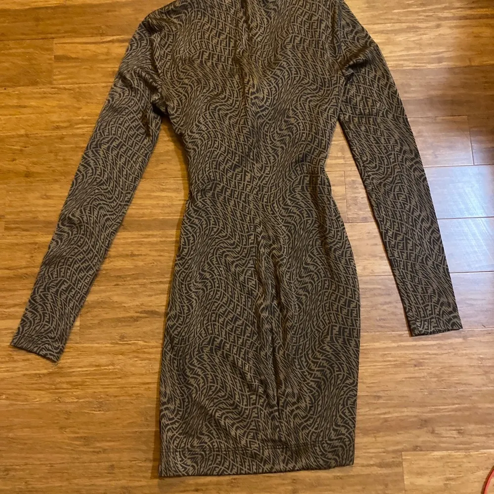 x Sarah Coleman FF Vertigo Twist Front Long Sleeve Jersey Dress size IT40 - Image 3