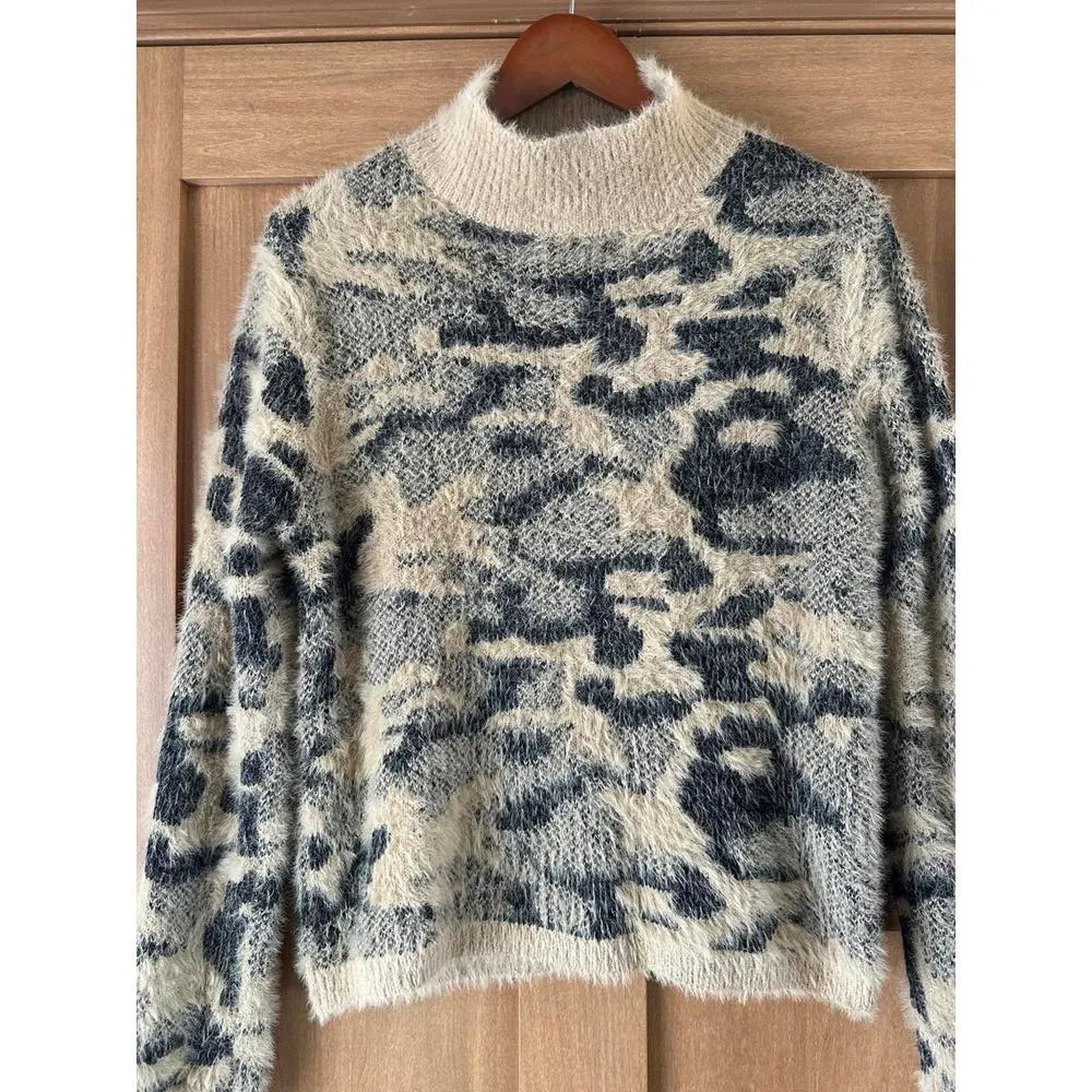 Fate DailyLook Cream Camo Mock Neck Long Sleeve Fuzzy Sweater Women’s Small​ Black - Image 4