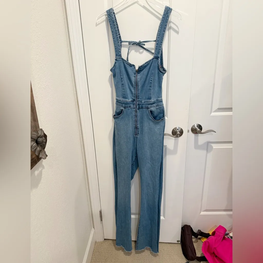 FREE PEOPLE WE THE FREE Crvy Sam Denim One Piece Jumpsuit Flare size 10 - Image 5