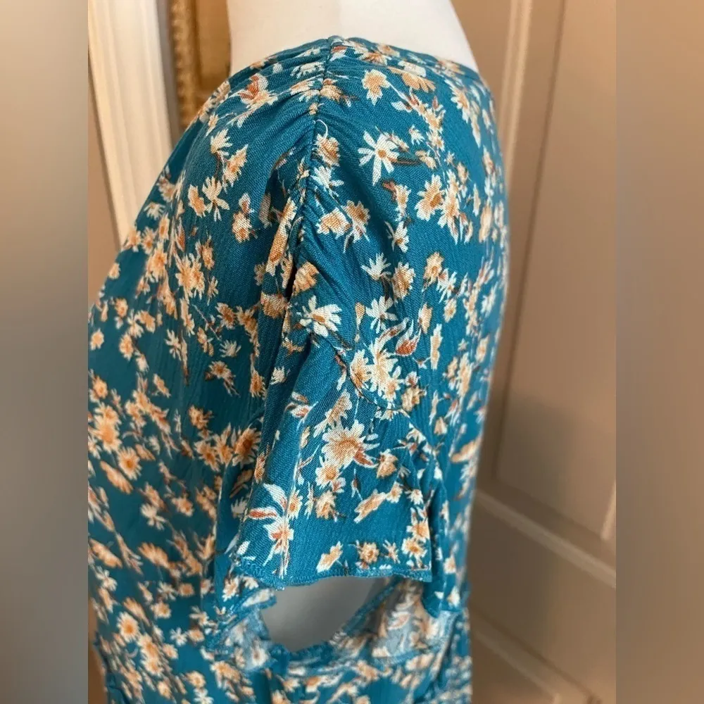 Belle du Jour Algiers blue floral tiered rayon babydoll tunic top Size L NWT - Image 3