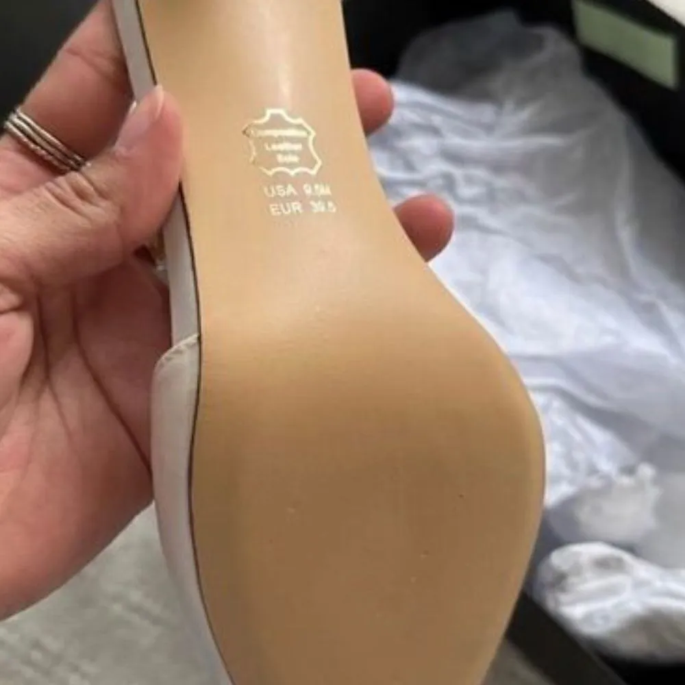 NWT Nina Ivory Bridal Heels size 9.5 - Image 4