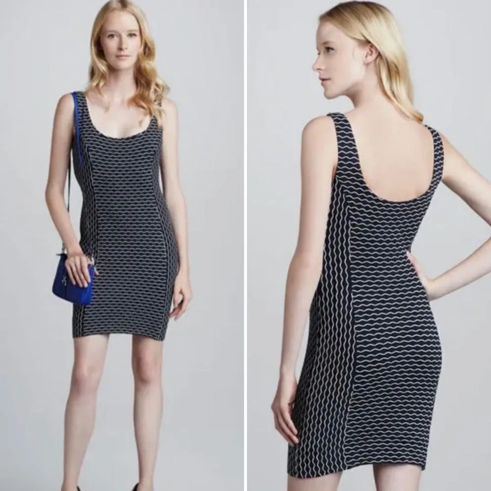 Milly Maria Dress Bodycon Wavy Stripes Navy Blue White Size Medium - Image 2