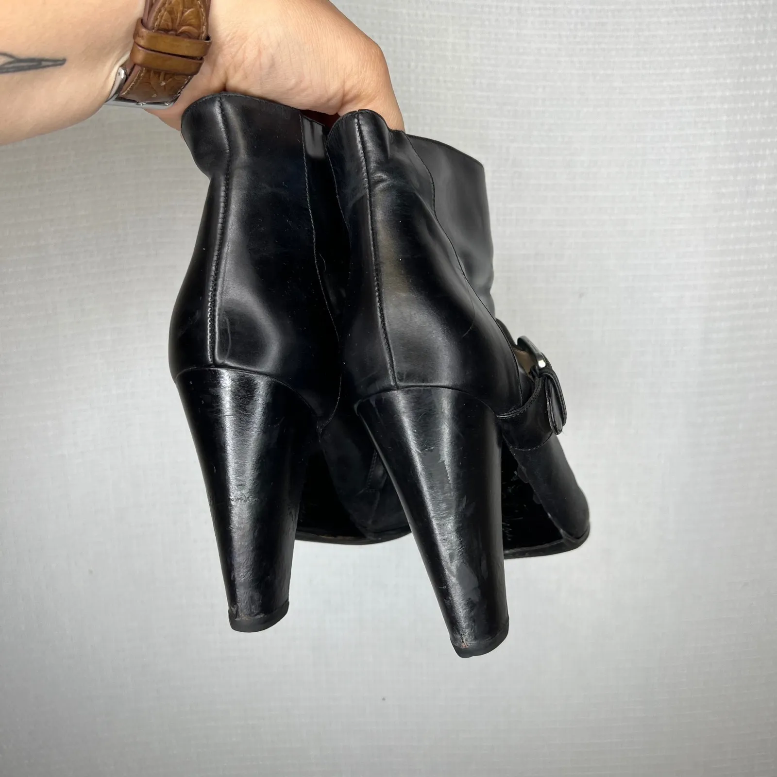 Cole Haan Black Leather Heeled Ankle Boots Buckle Accents‎ Pointed Toe Size 9 - Image 3