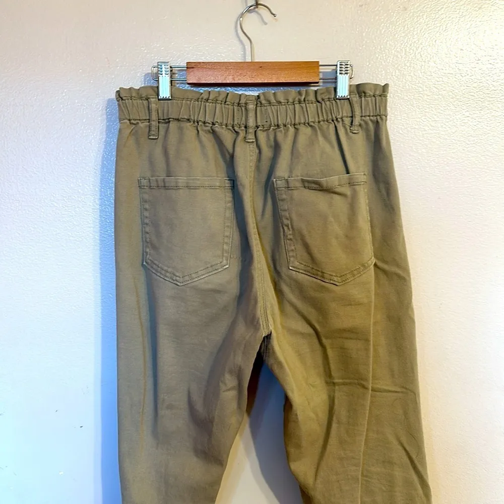 Green Pants - Image 5