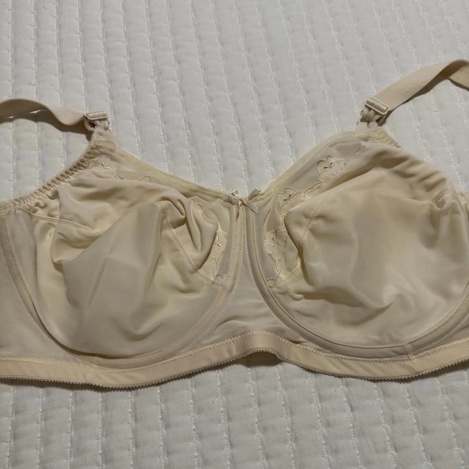 Bali 44DD Flower Embroidery Underwire Unlined Full Coverage Bra 0180 Light Beige Size undefined - Image 10