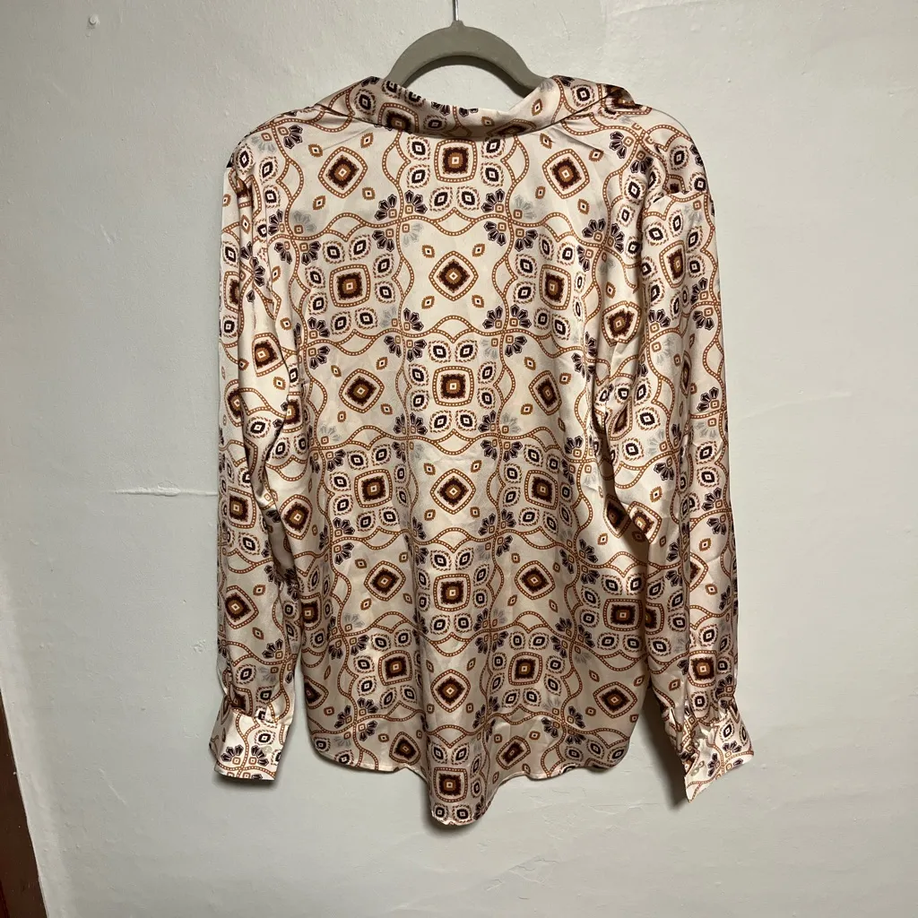 Ann Taylor Cream and Brown Notched Collar Button Down Shirt - Image 6