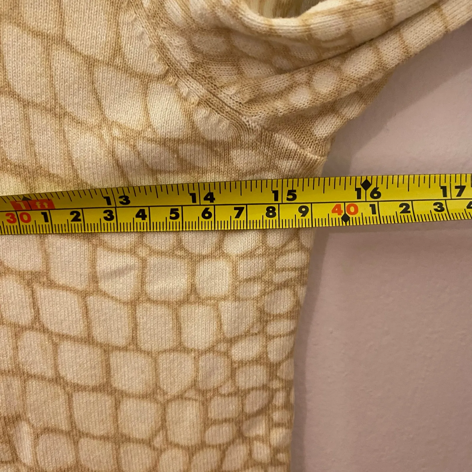 J. McLaughlin Cream White Snake Print Pullover Sweater Crewneck Women's size XS - Image 6