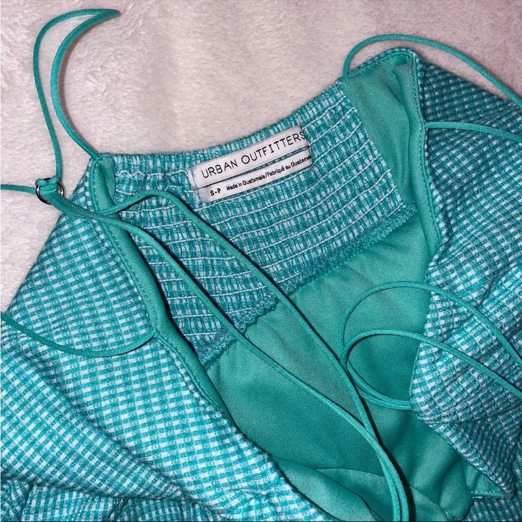 Womens Urban Outfitters Romper size Small - Image 4