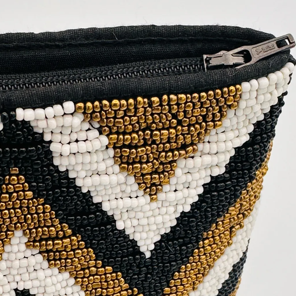 Chevron Beaded pouch White - Image 5