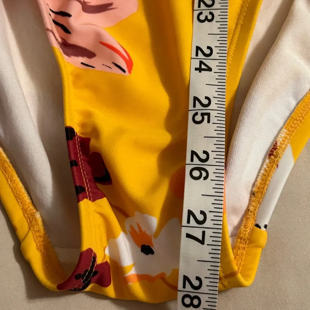 Kona Sol Women’s 14W Twist Bandeau One Piece Swimsuit Yellow Floral Swim - Image 11