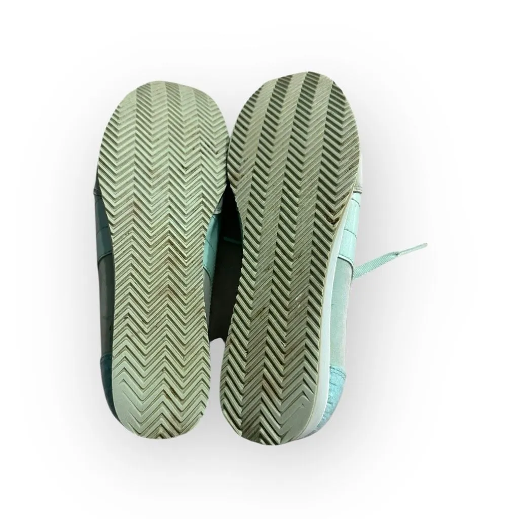 Puma Women's Size 9.5  Eco Ortholite Wedge Suede Sneakers Shoes - Image 5