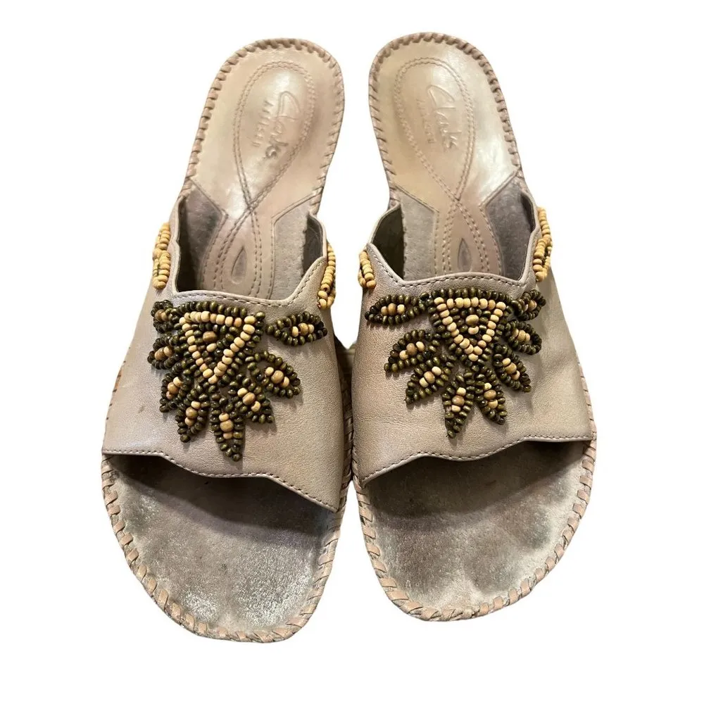 Clarks Artisan Beaded Slip on Wedge Shoes Tan Taupe Leather Size 8 - Image 2