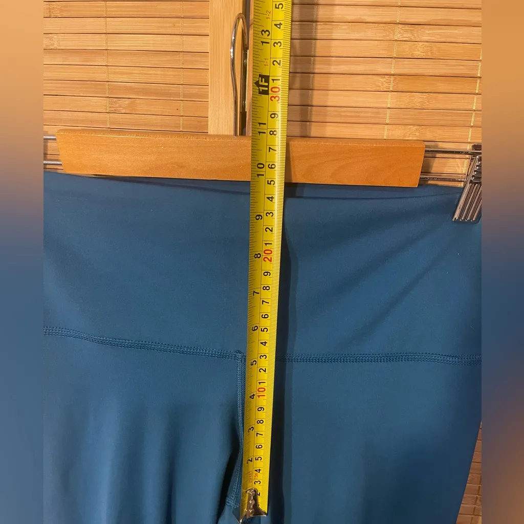 Nike yoga blue leggings pants woman’s large EUC - Image 5