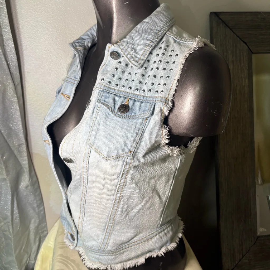 Light Blue Denim Vest with Studded Accents - Image 4