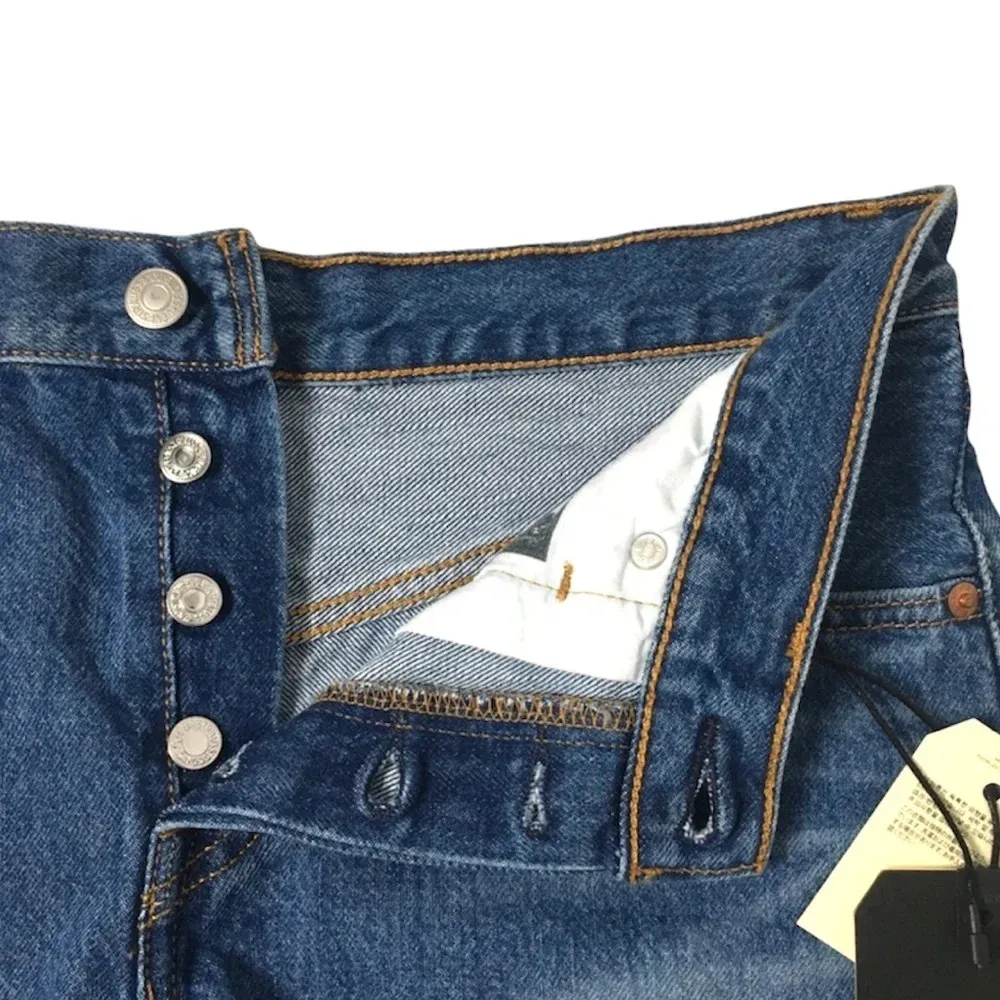 NWT Levi’s 501 Indigo Avenue Medium Wash Button Fly Raw Hem Denim Shorts Size 29 - Image 6