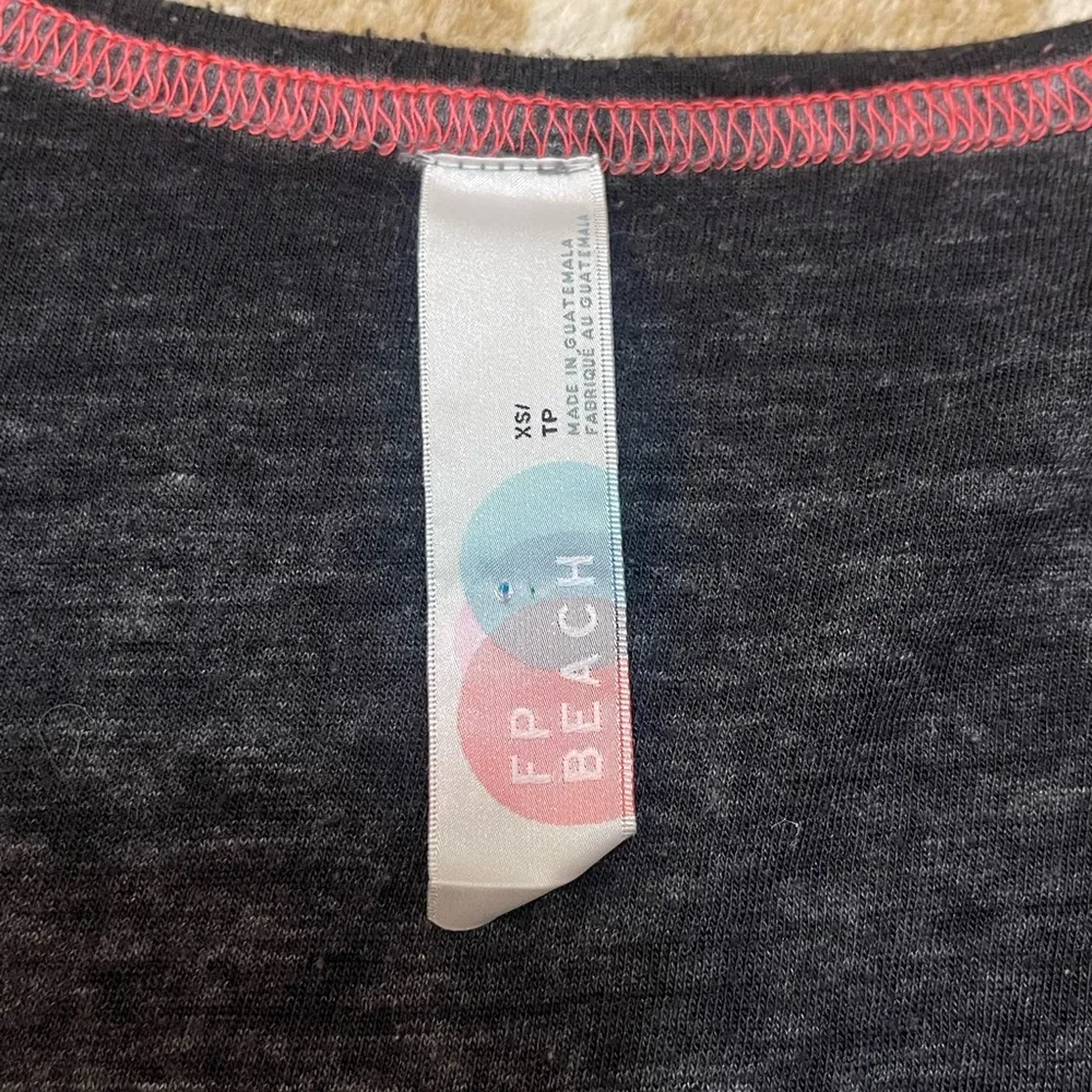 Free People Beach space dye semi-sheer grey rolled sleeve T-shirt women’s XS - Image 5