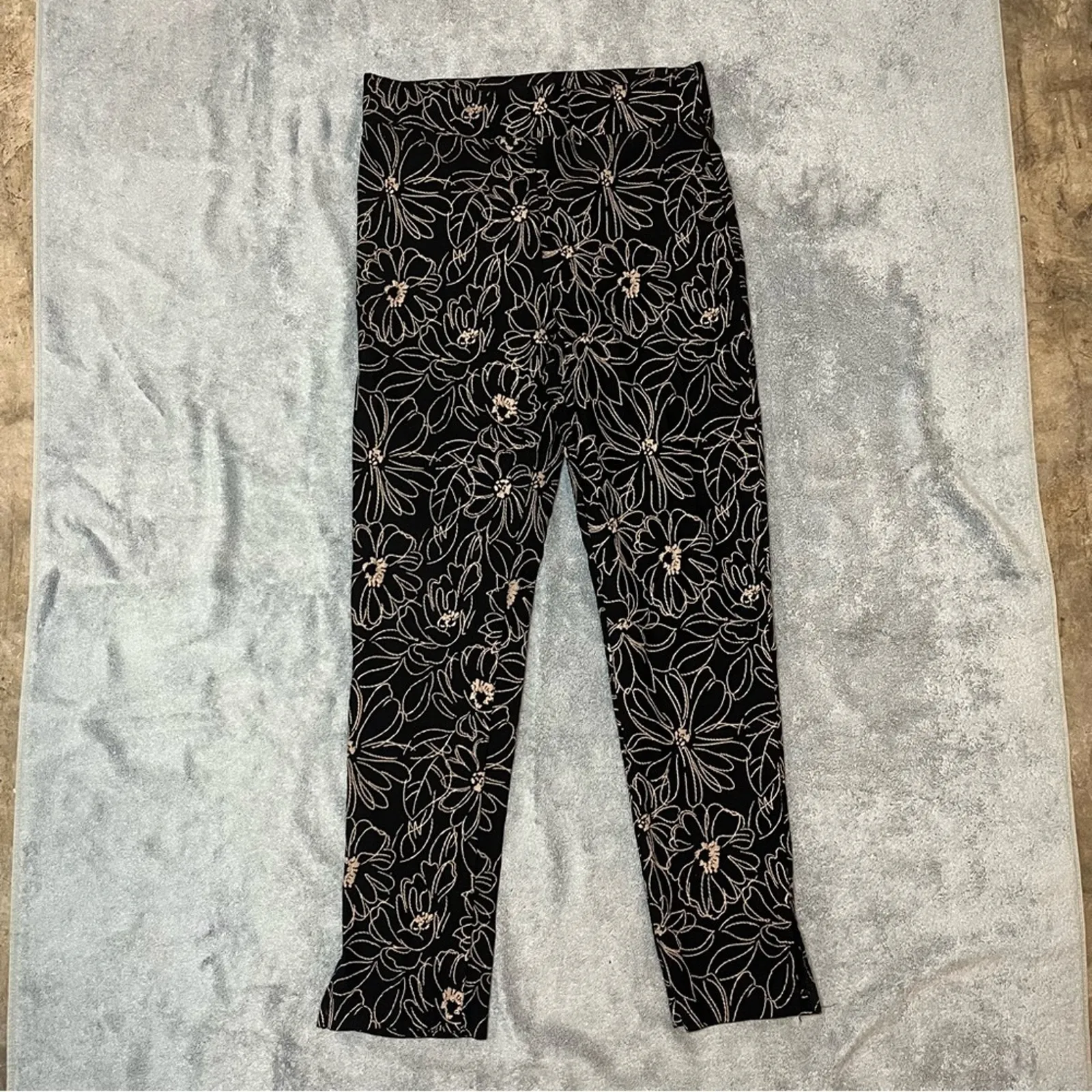 Agenda Petite Black Tan Floral Slim Fit Work Pants Ankle Slit Pants Size Small - Image 2