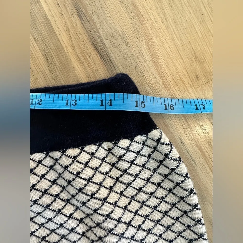 Hem & Thread navy blue cream patterned knit skirt large NWT - Image 5