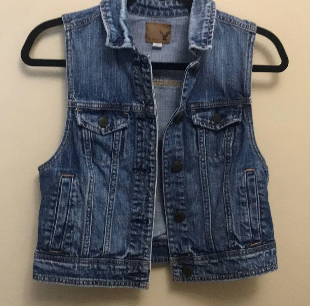 American Eagle America eagle jean vest size small - Image 4