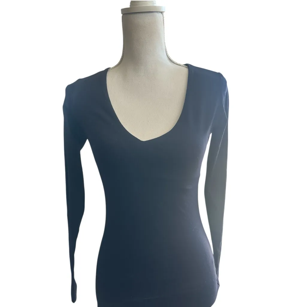Susana Monaco Navy V Long Sleeve Top - Midnight - Image 2