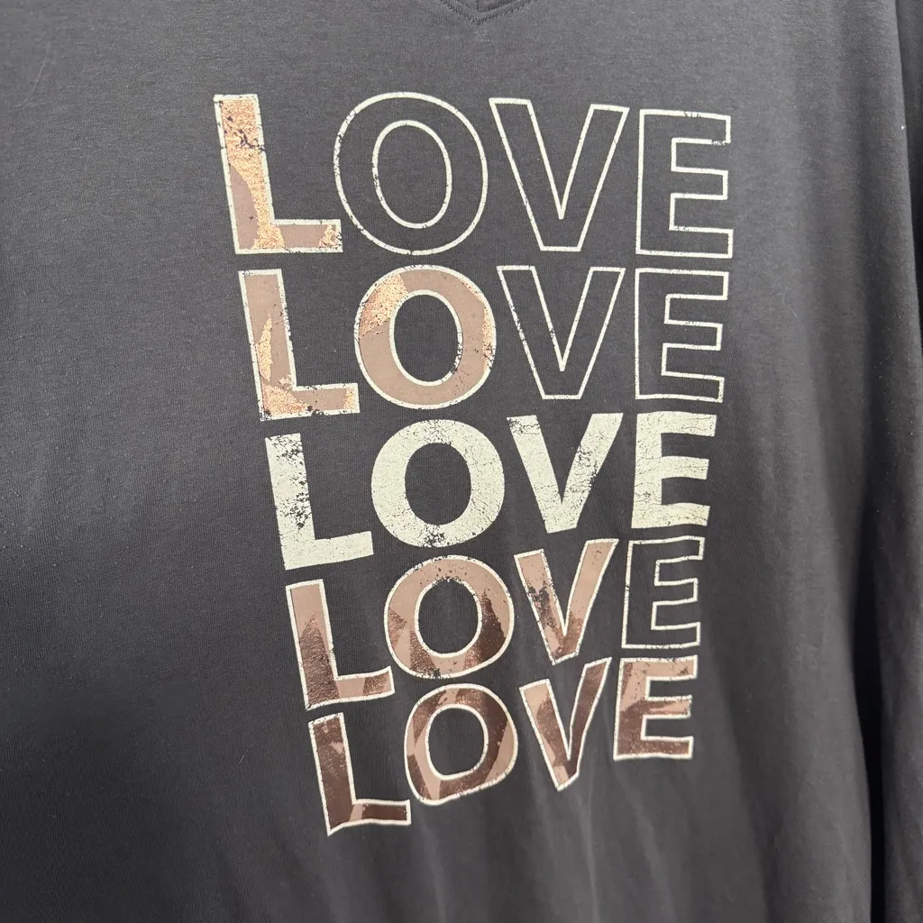 Maurice’s love gray v neck shot sleeve tee size 3XL - Image 2