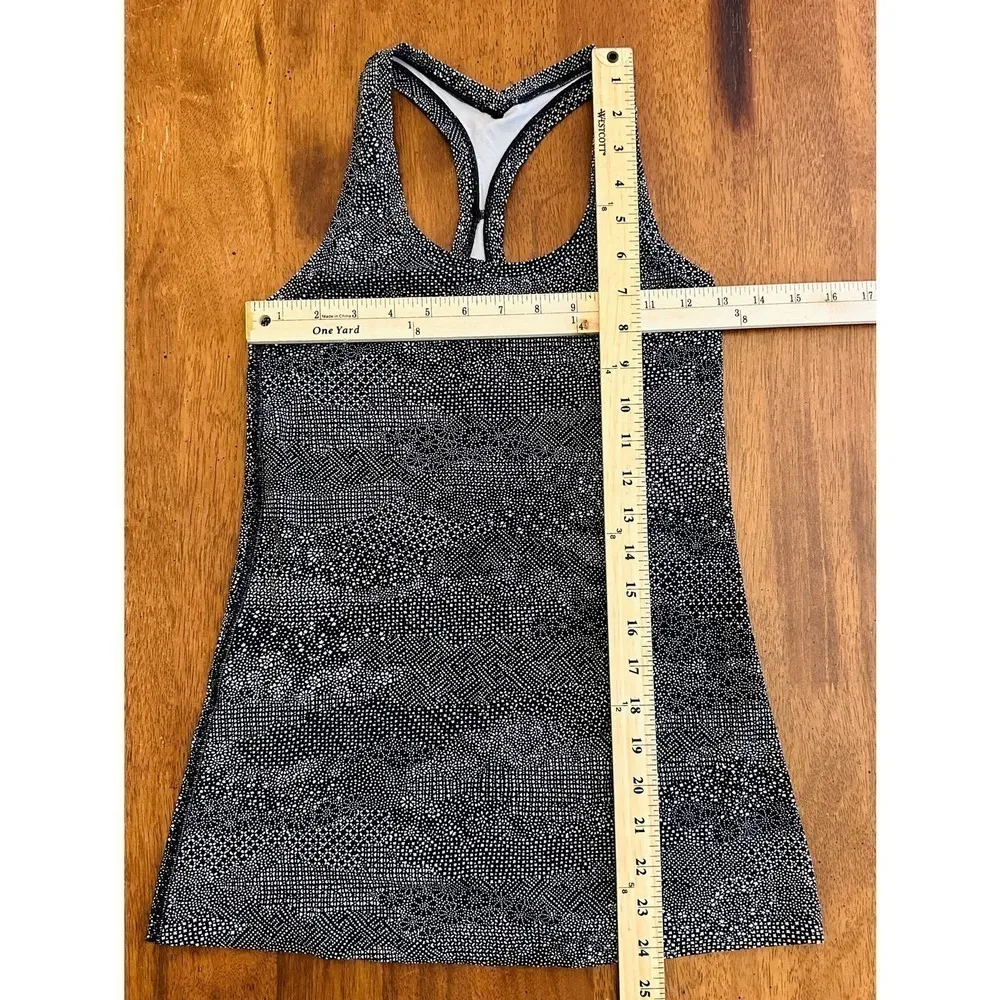 EUC Lululemon Cool Racerback Tank Top Black White Floral Print Size 2-4 - Image 7