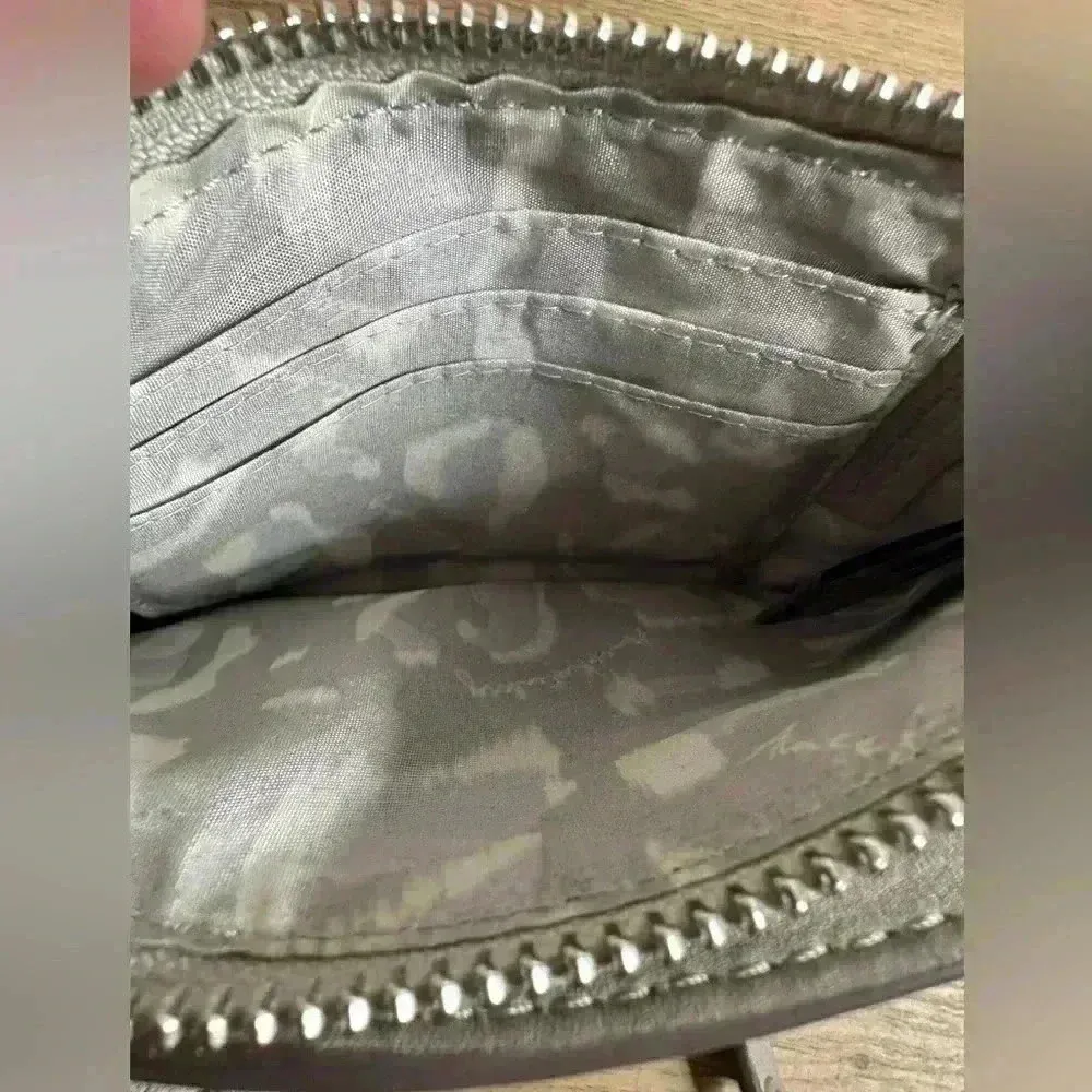 Aimee Kestenberg Out of Office Phone Crossbody gray - Image 2