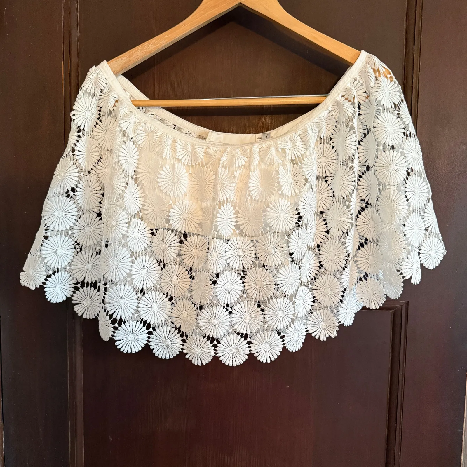 TRINA TURK Bardot Daisy Lace Off Shoulder Bikini Top Swim Cover up Medium - Image 2