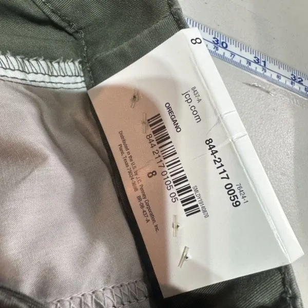 A.n.a NWT Women’s Chino Crop Military Green Flat Front‎ Pants Size 8 - Image 4