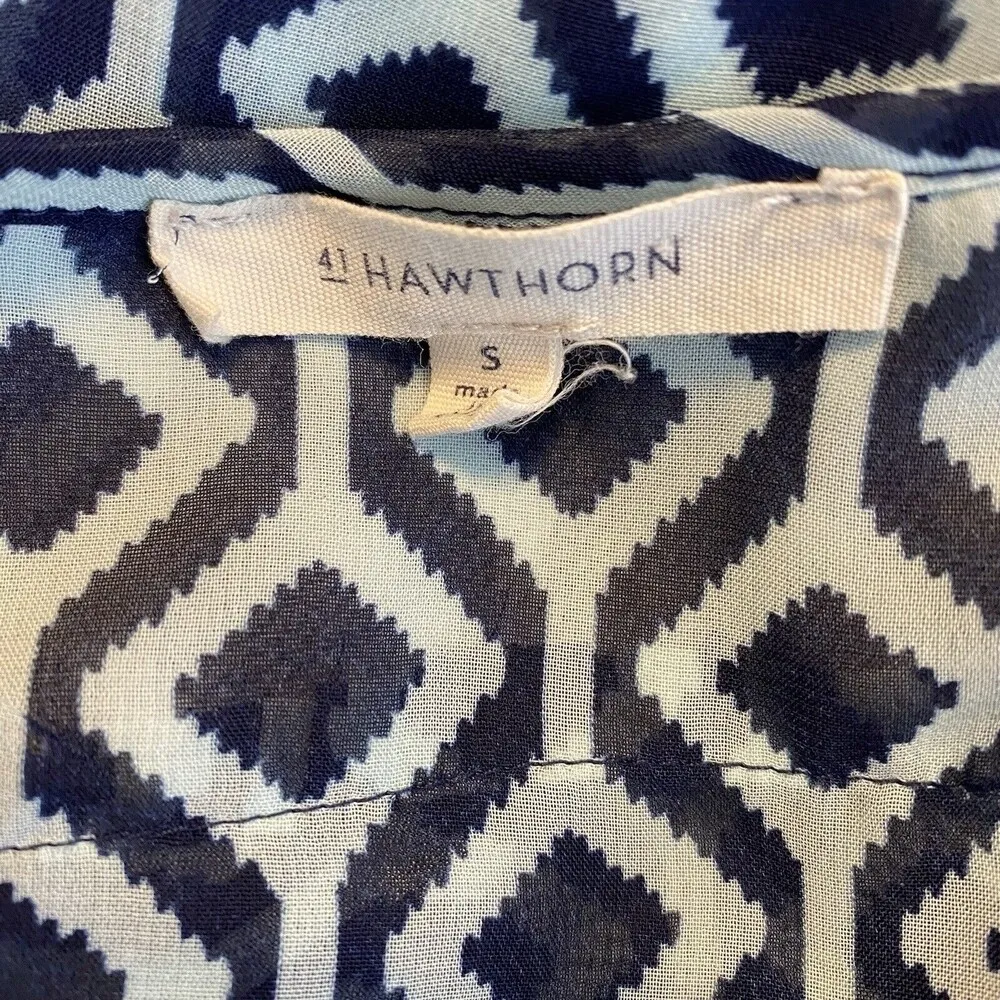 41 Hawthorn Geometric Print Blouse Copper Stud Accents Short Sleeve Size Small Blue - Image 6