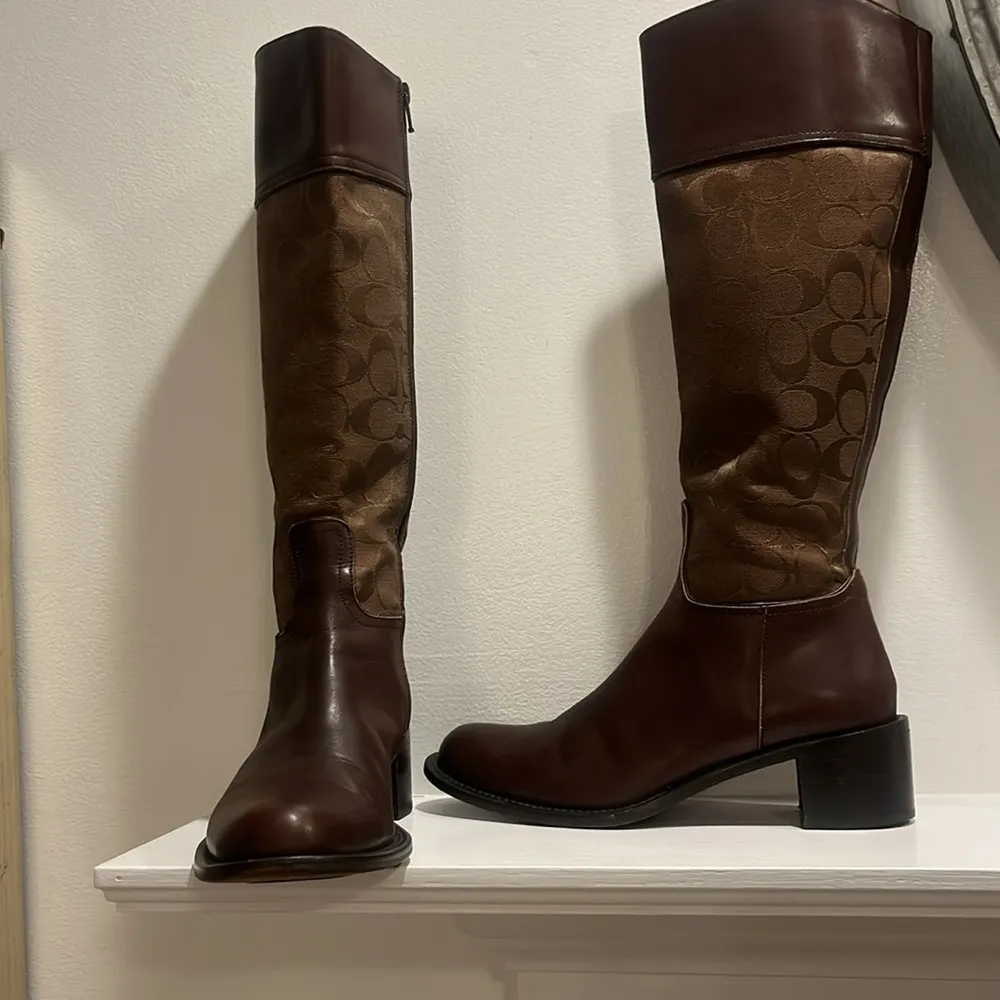 Coach Carole signature leather tall riding boots size 7 side zip up - Image 8