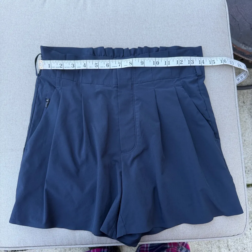 Athleta Skyline Shorts Navy Blue size 4 - Image 6