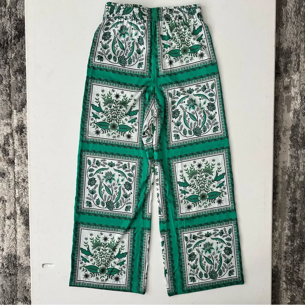 Rachel Zoe Green and White Floral Pants Size S - Image 9