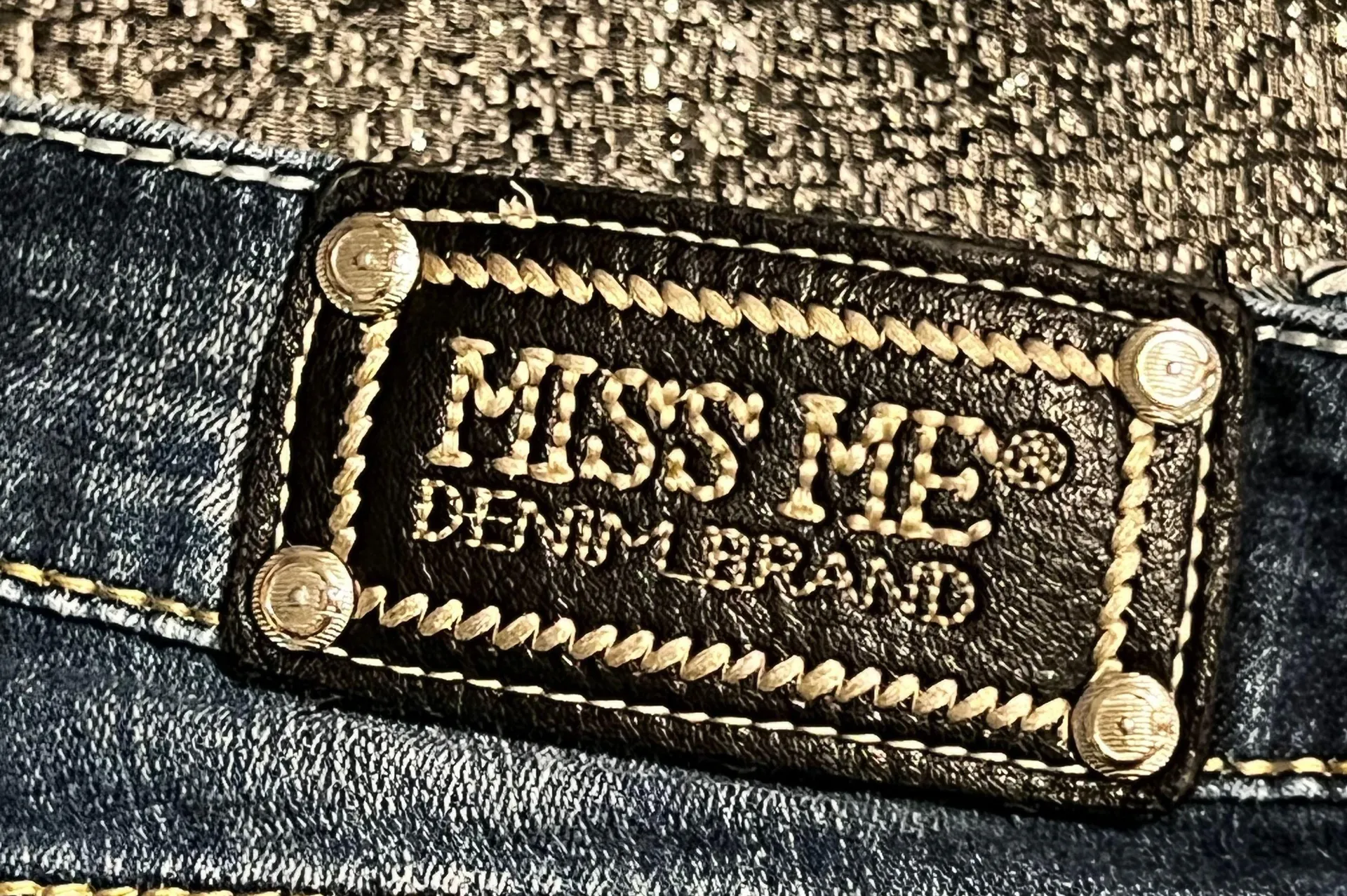 Womens sz28" bootcut  jeans - Image 8