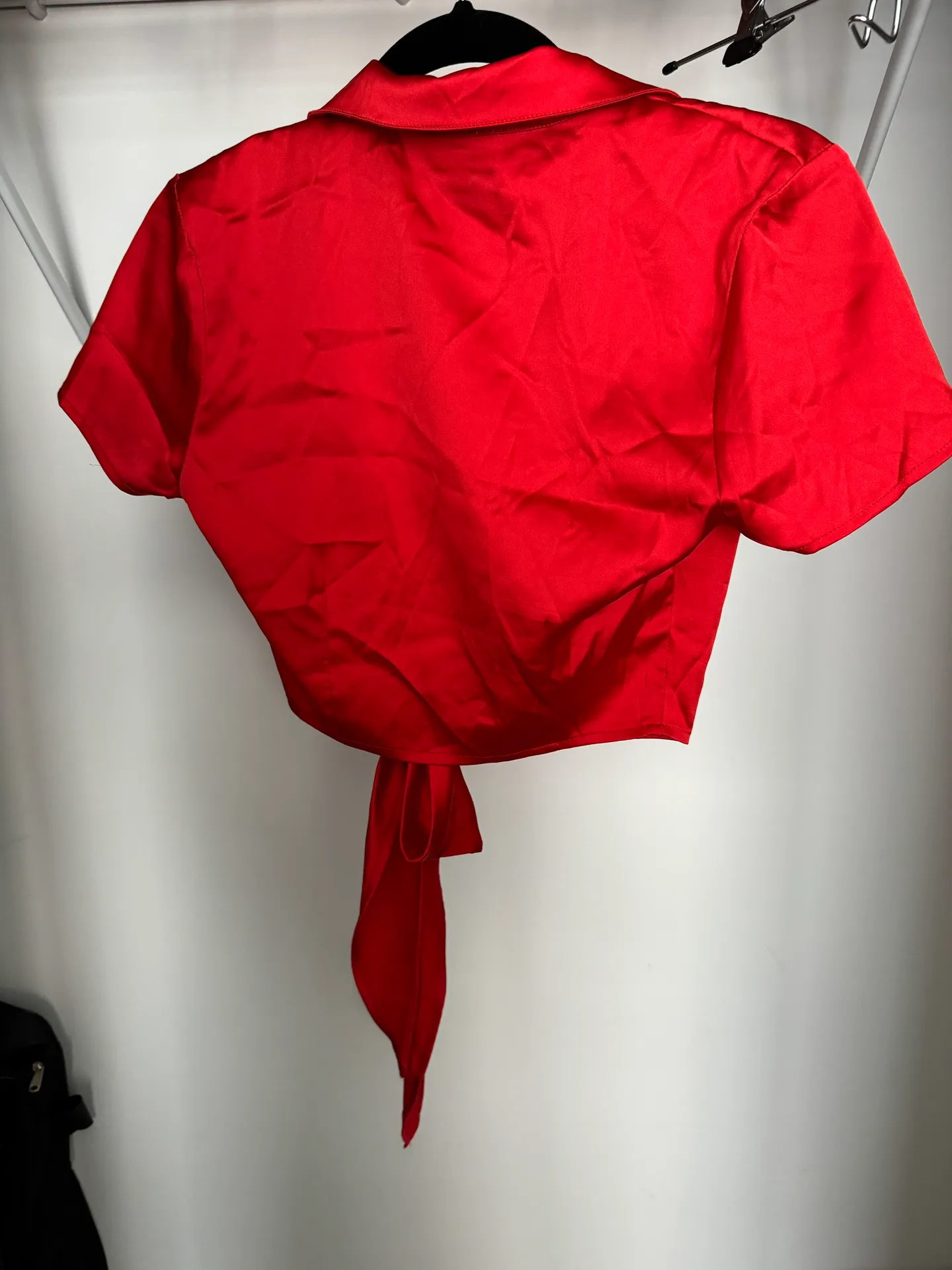 Revolve Miley Tie-Front Stain Red Top - Image 3