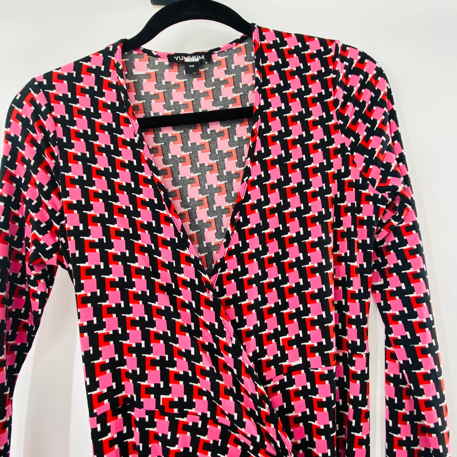 Yumi Kim Sabine Jersey Asymmetrical Wrap Dress Red Pink Black Geometric Print XS - Image 11