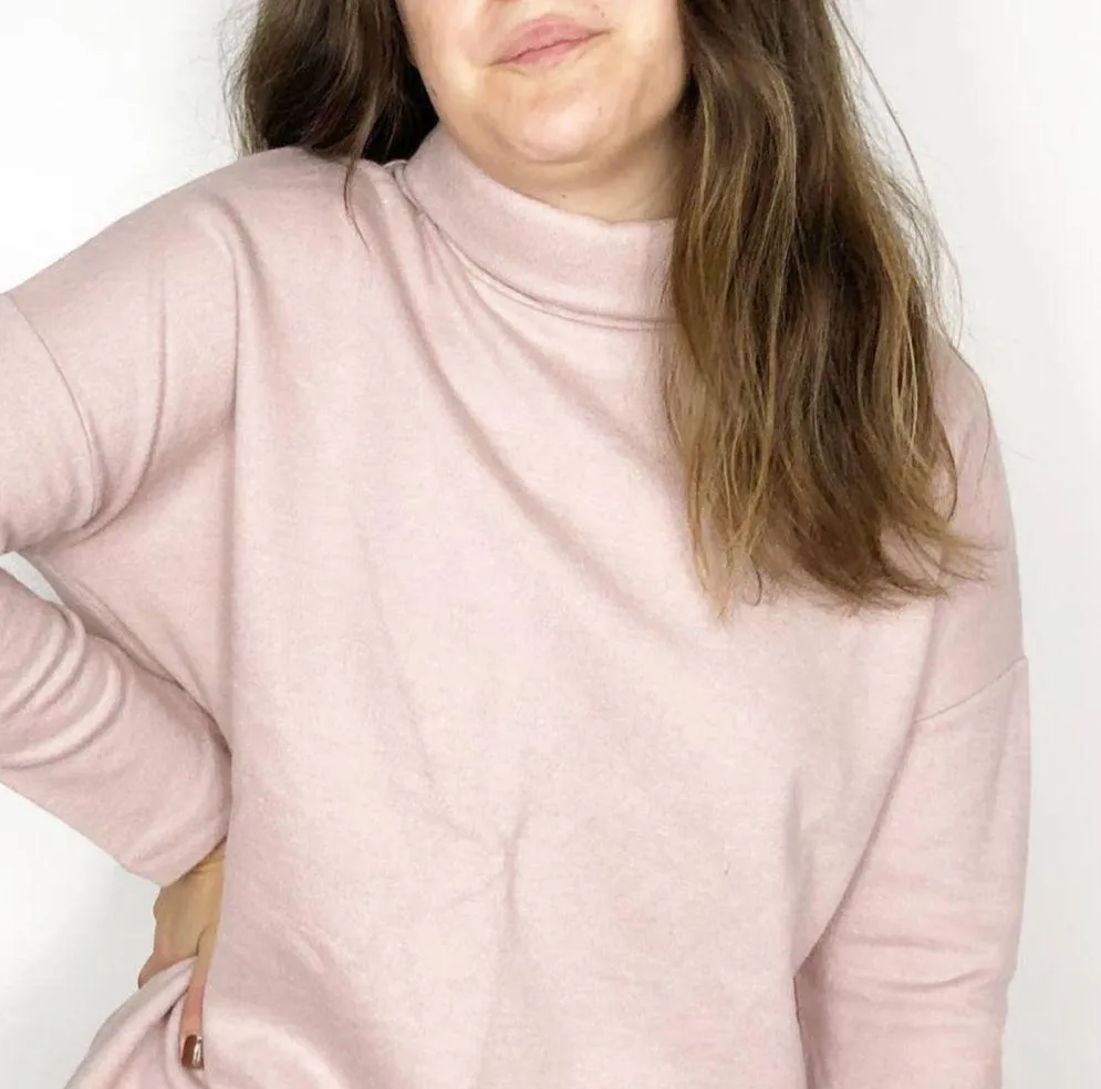 COS Oversized Roll Neck Turtleneck Wool Sweater in Blush Pink size Medium - Image 8