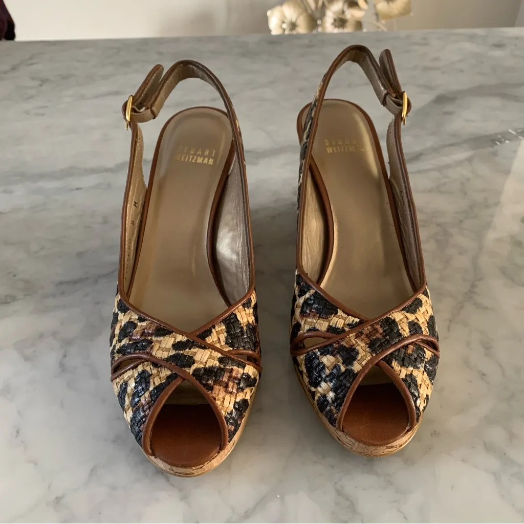 Stuart Weitzman Slingback Wedge Sandals Brown Woven Leopard Print Open Toe Sz 8 - Image 2