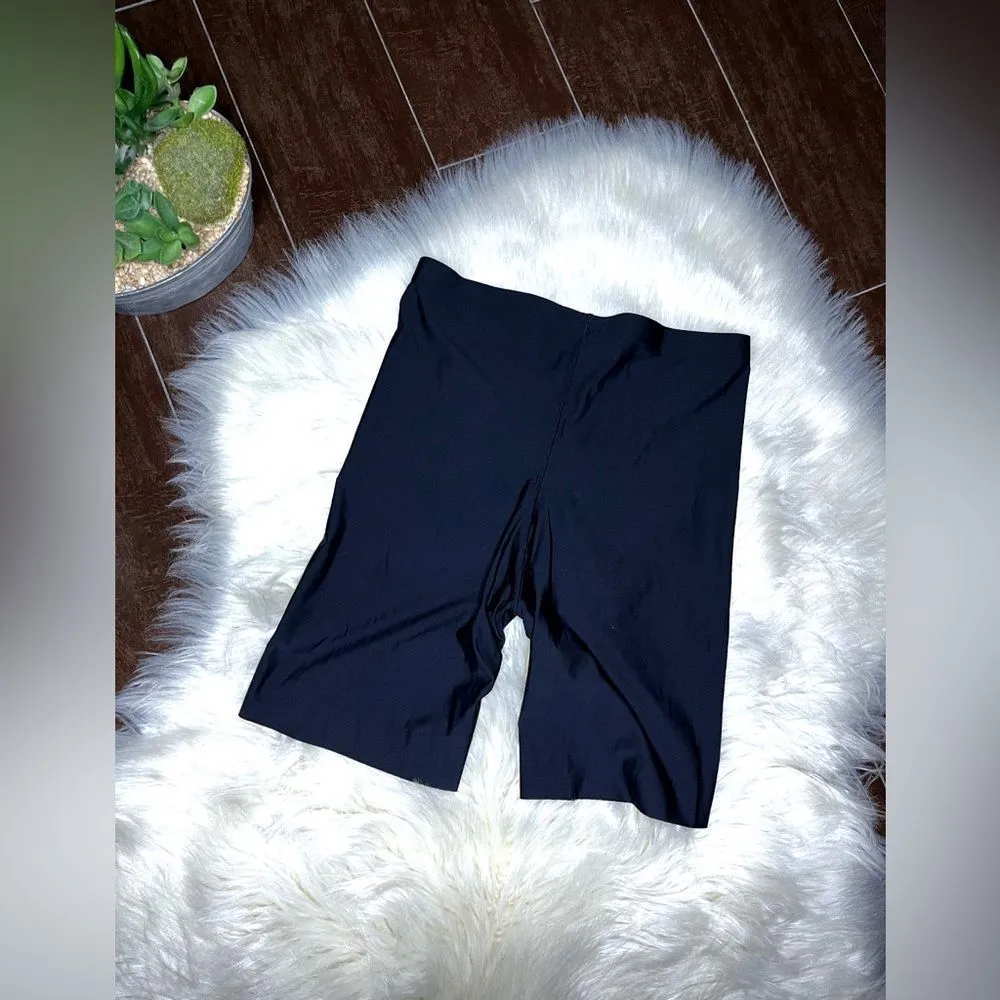 Spanx instincts mid thigh black shorts sz large - Image 4