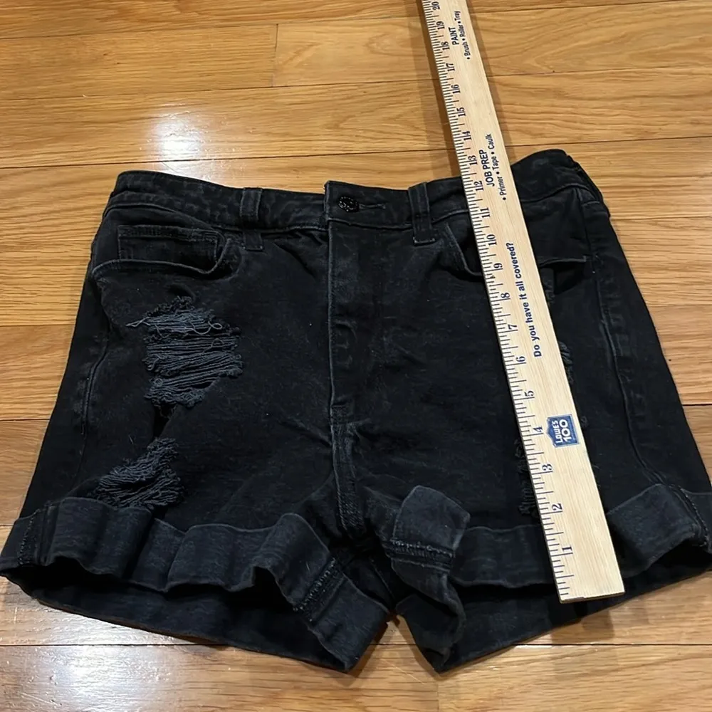 Hollister black dristress jean shorts size 28 . - Image 9