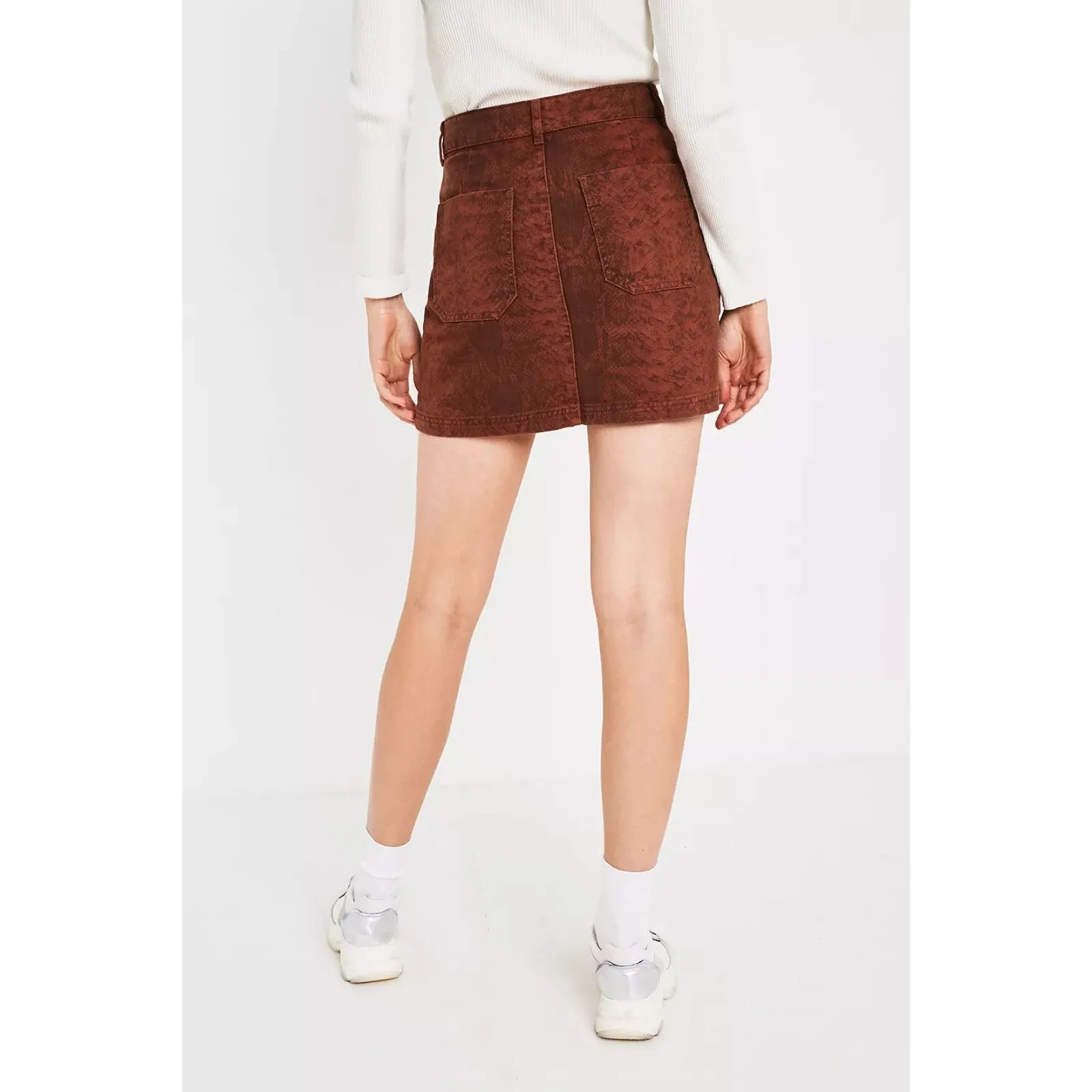 BDG Denim 100% Cotton Mini Skirt in Brick Red Snake Skin Print size Large - Image 10