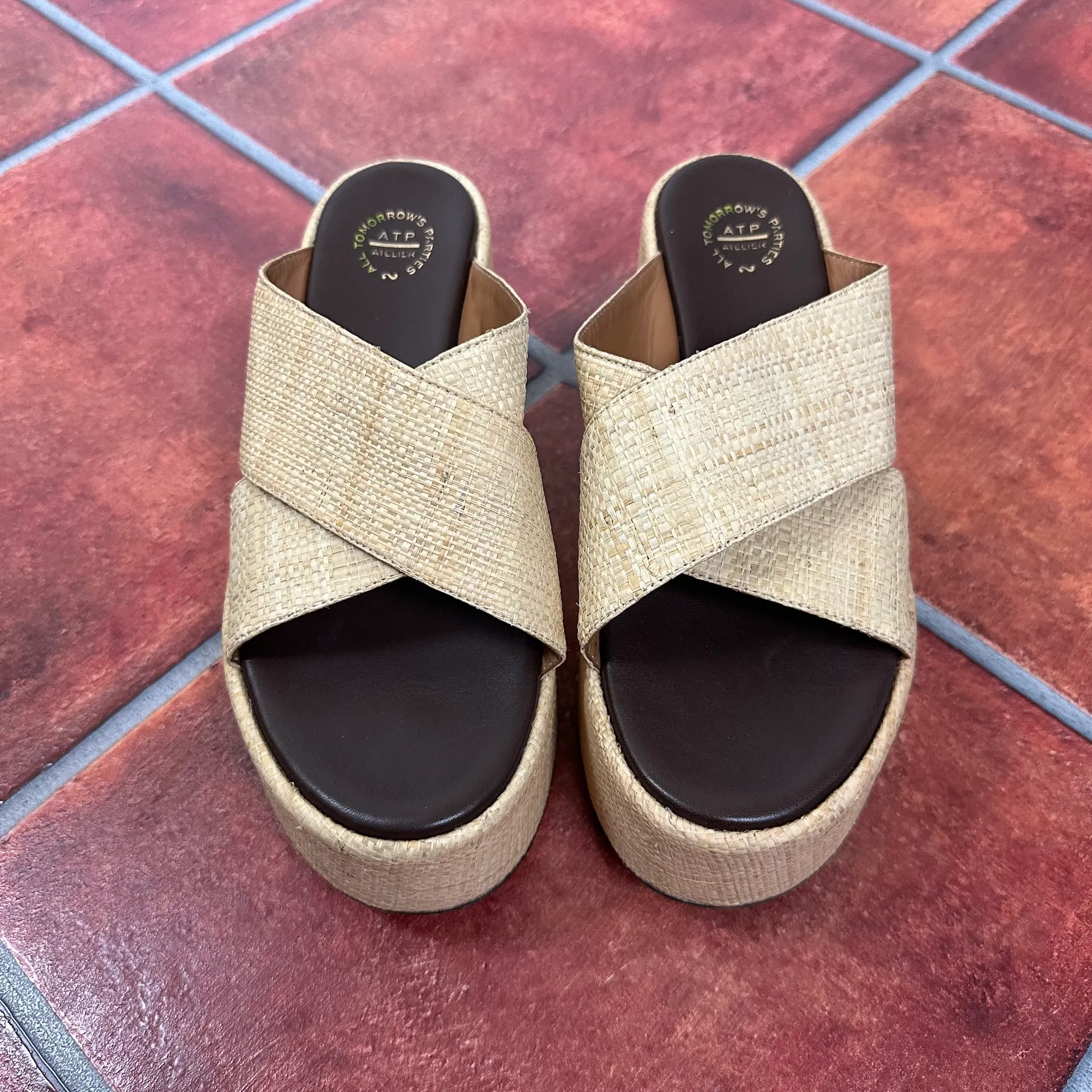 ATP Atelier Lemie Platform Oat Raffia Crossed Strap Slip On Sandals US 9 Brown - Image 5