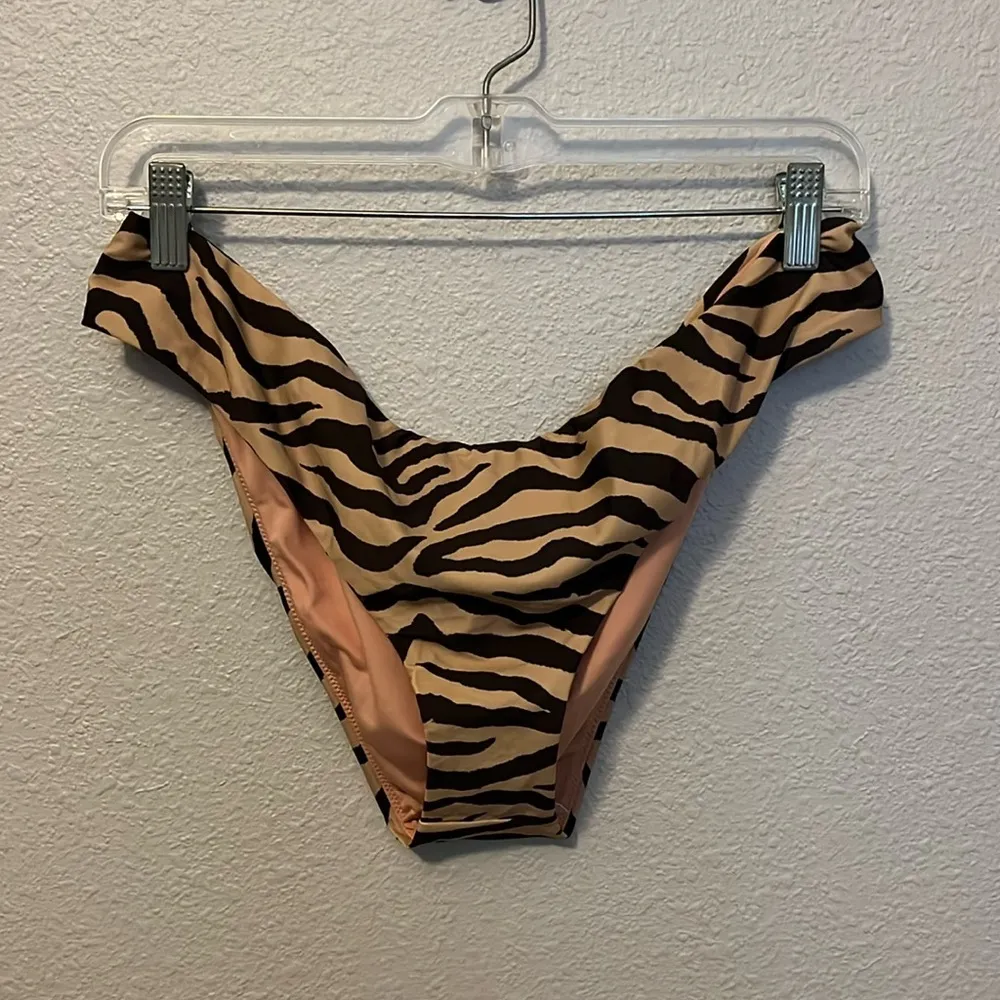 JCrew Curved Waist Cheeky Bikini Bottom Zebra Stripe Size XXL NWT - Image 2