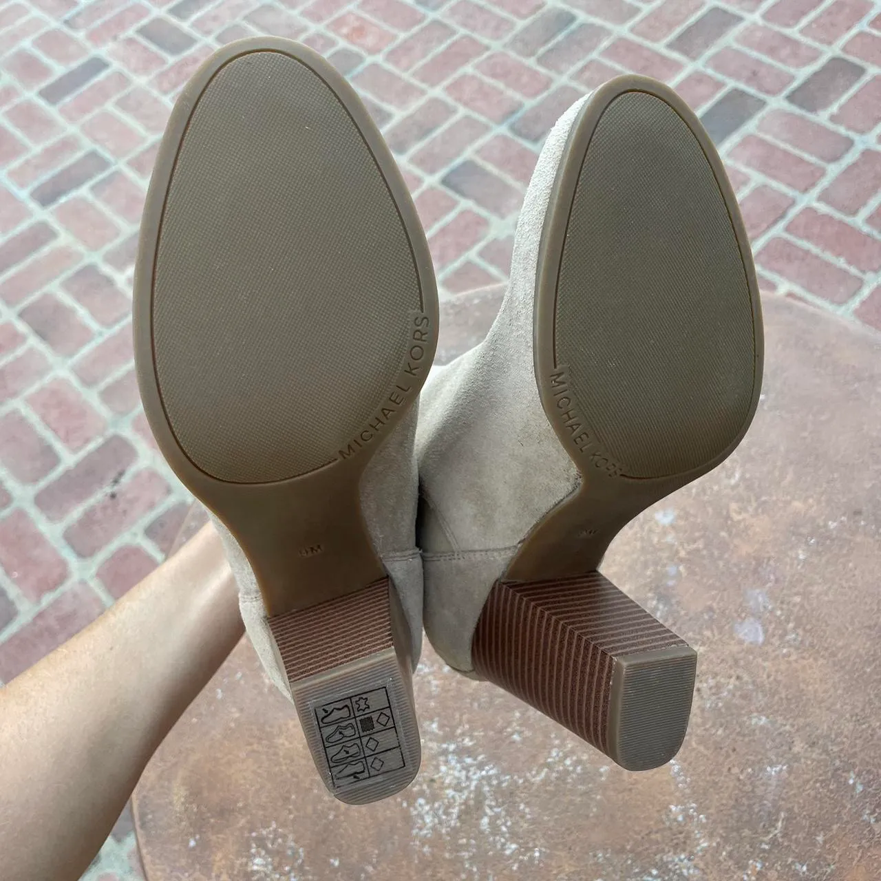 NWOT Michael  booties sz 9 women’s - Image 3