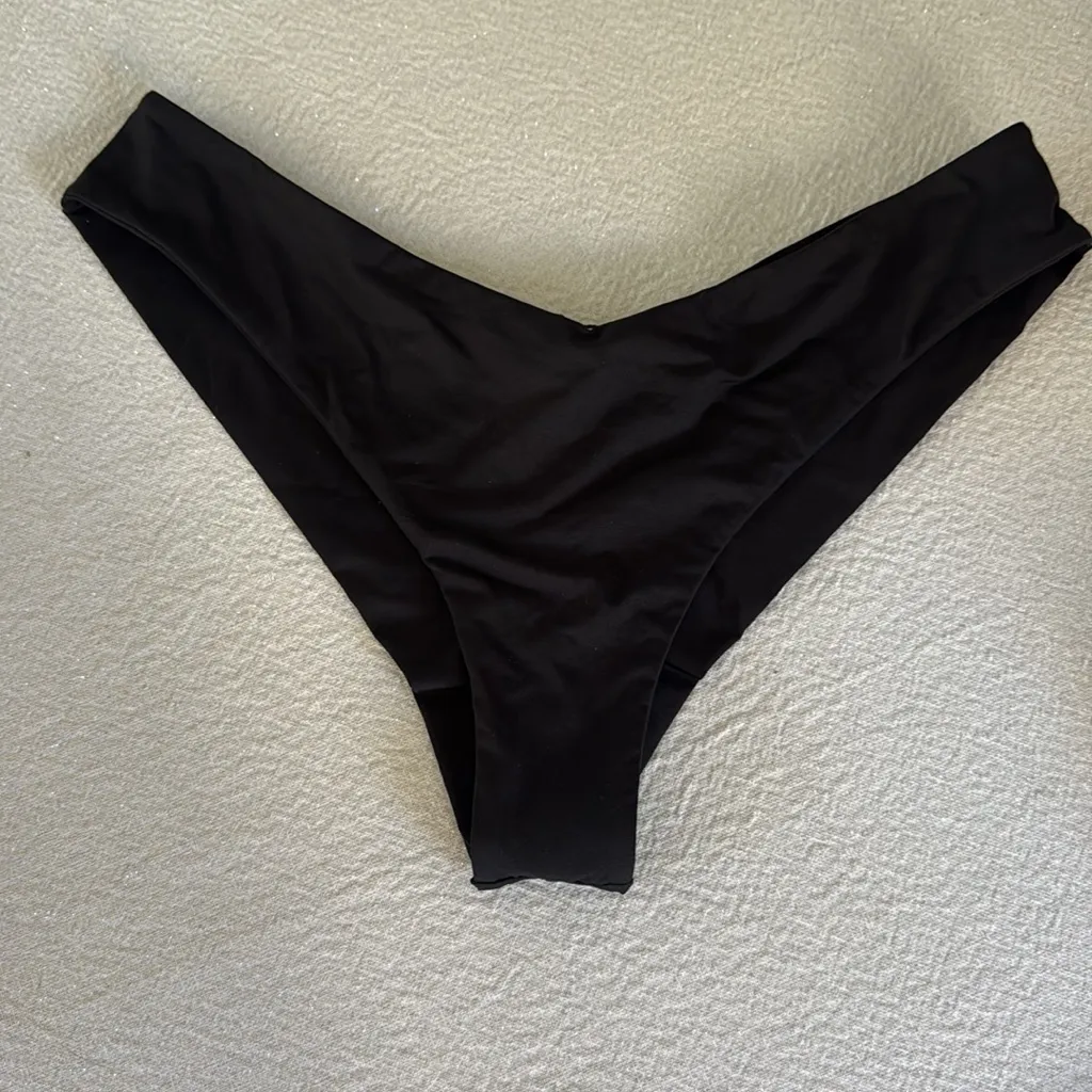 L*SPACE Low Tide Bikini Bottom, Tanga Cut, Size Large, $88 - Image 4
