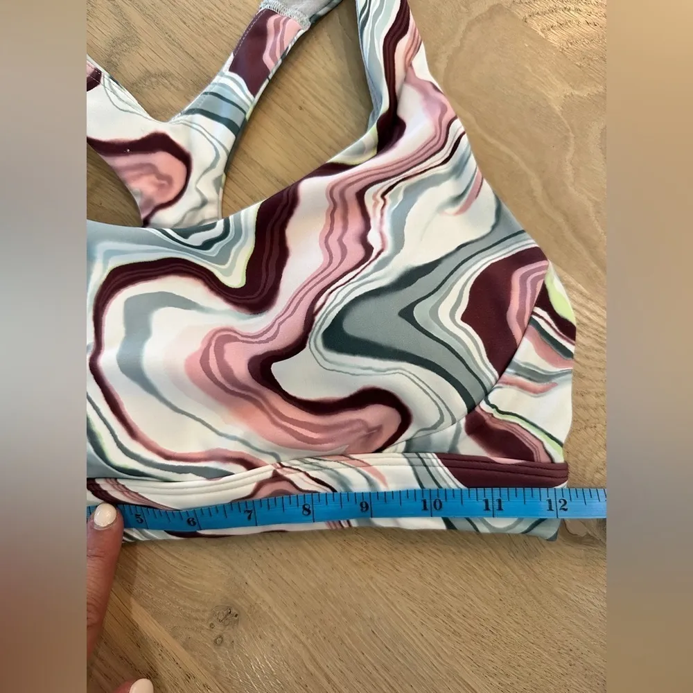 Athleta ultimate bra A-C multicolor marble swirls small - Image 6