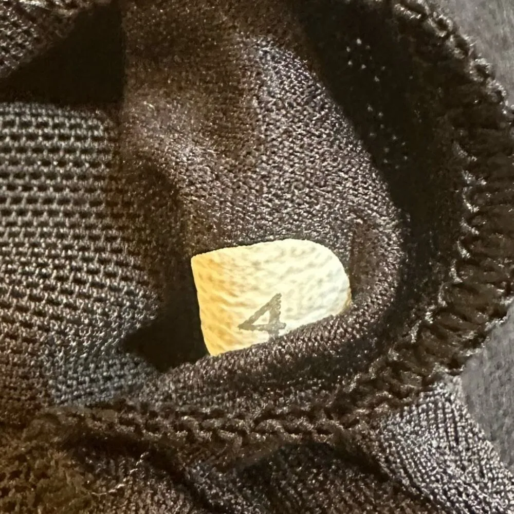 Lululemon Flow and Go Strappy Work Out Top sz 4 - Image 9