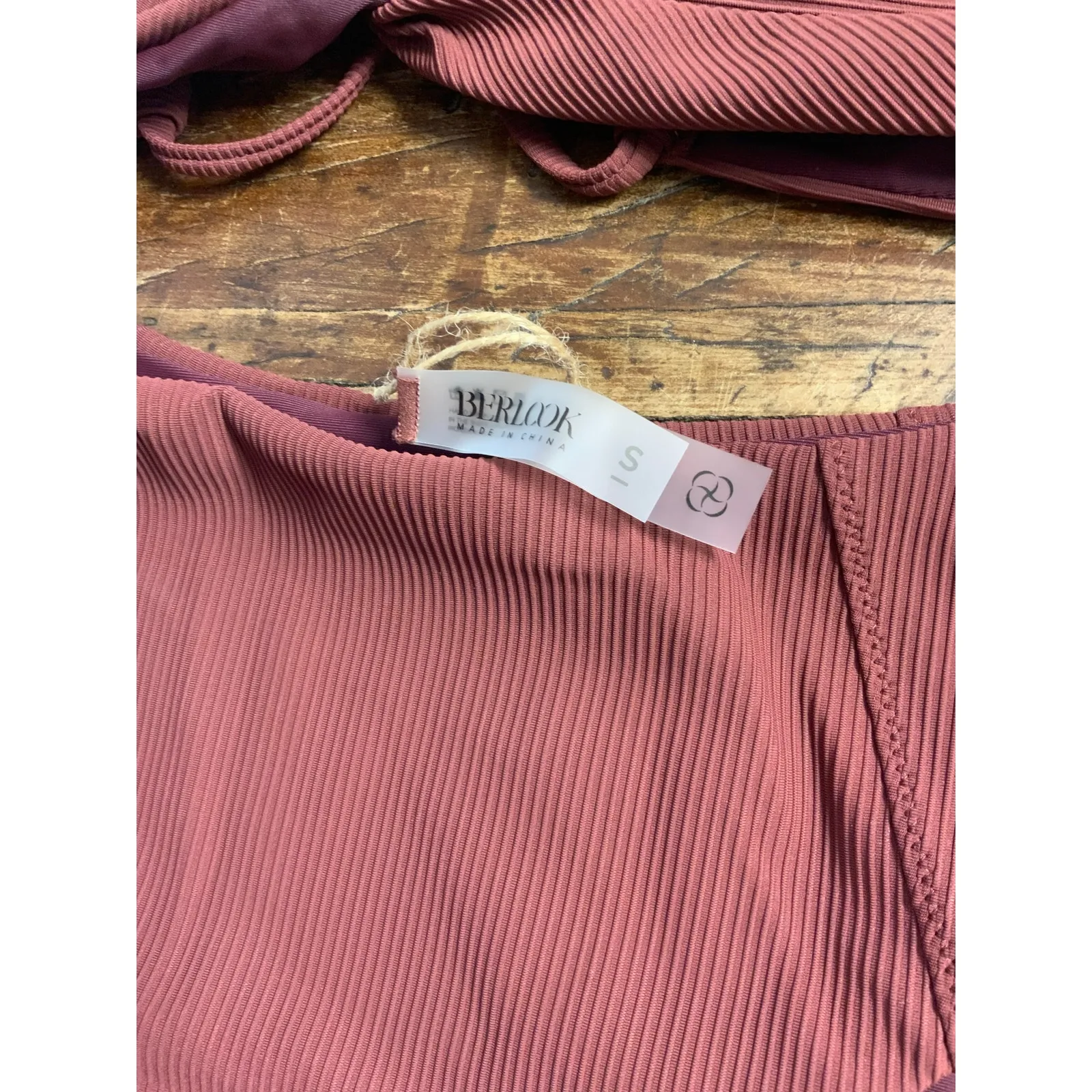 Berlook Wine Red‎ Twist Backless Bikini NWT size small Brown - Image 5